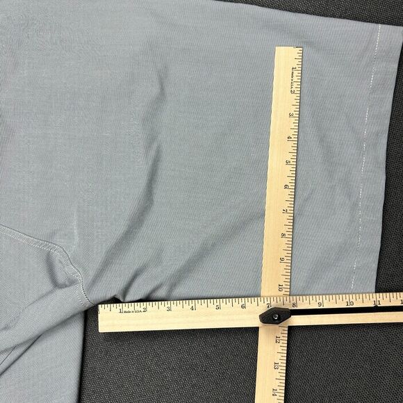 Travis Mathew Golf Shorts Mens Size 42 Performance Gray Flex Chino Flat Front - Picture 10 of 10